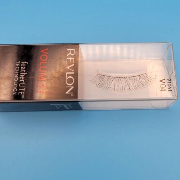 Revlon Volumize FeatherLITE Technology - 91061 V04  - 1 Pair - New in Box (NIB) - Picture 1 of 7